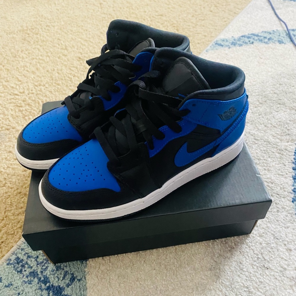 Jordan 1 Mid SE